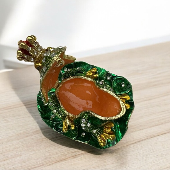 TCHOTCHKE- Jeweled Frog Prince Trinket Holder-NIB - Picture 9 of 11